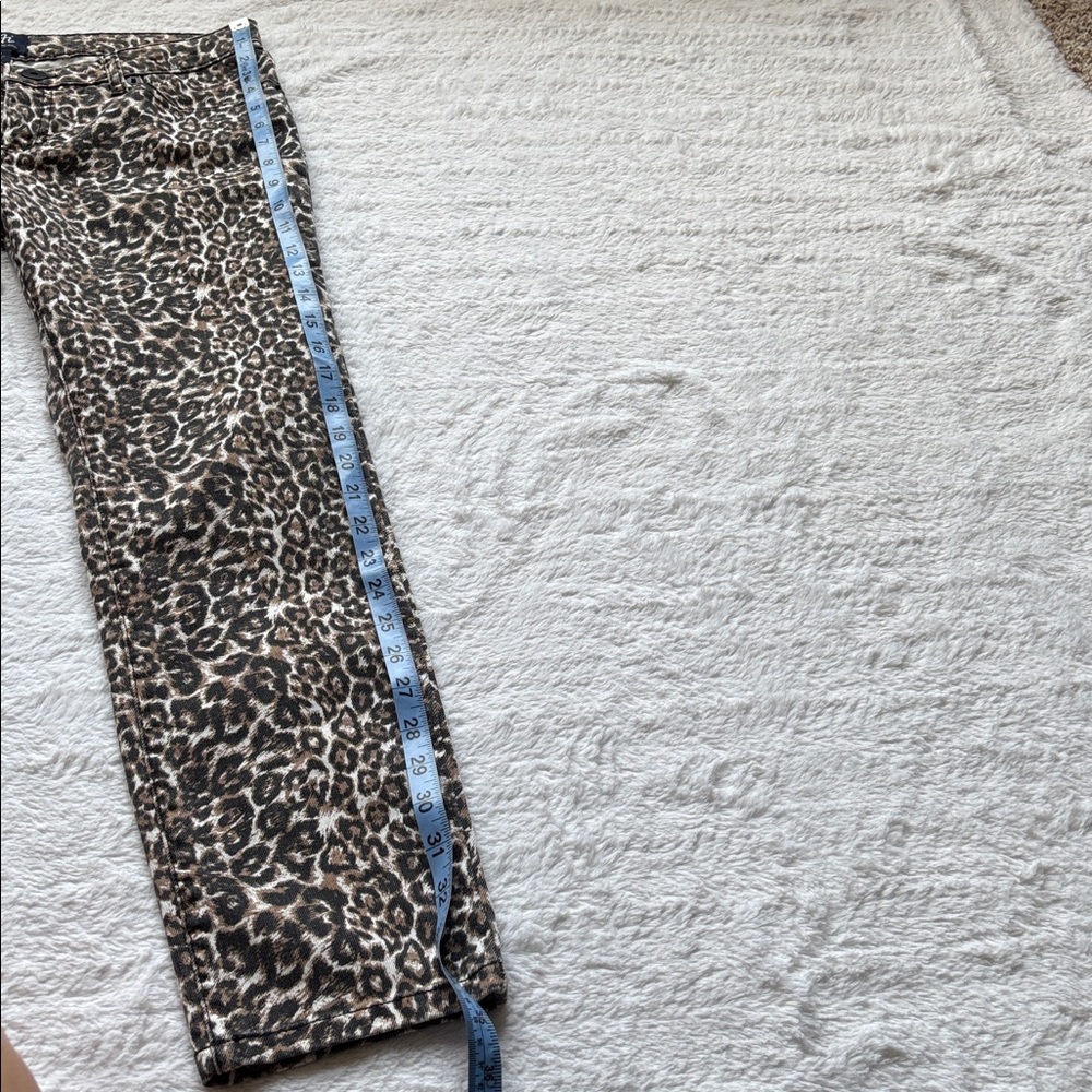 Fun Leopard Print Jeans - Picture 4 of 9